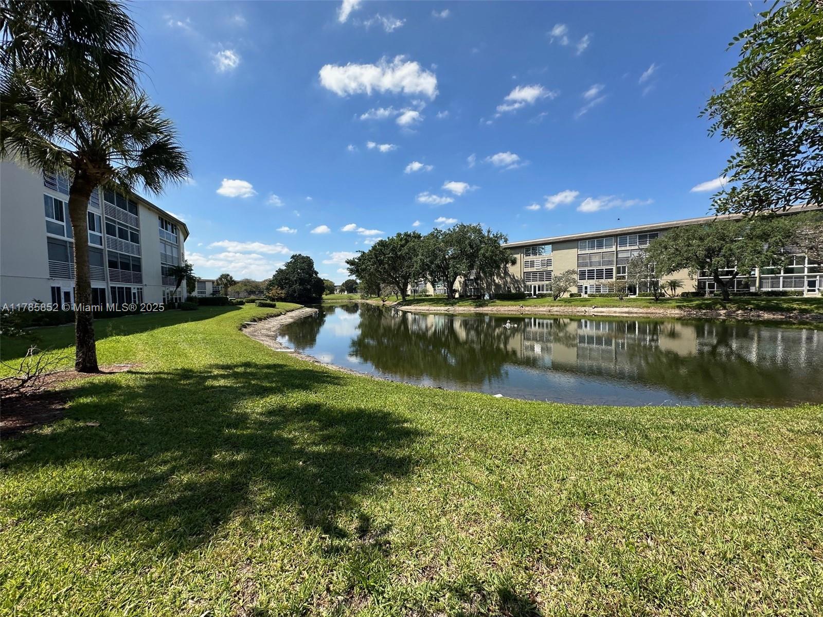 3101 Portofino Pt # M2