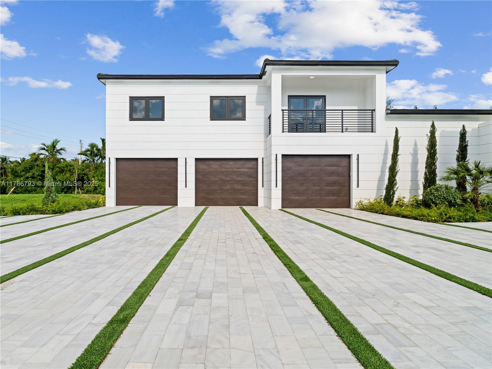 11570 NW 12th St