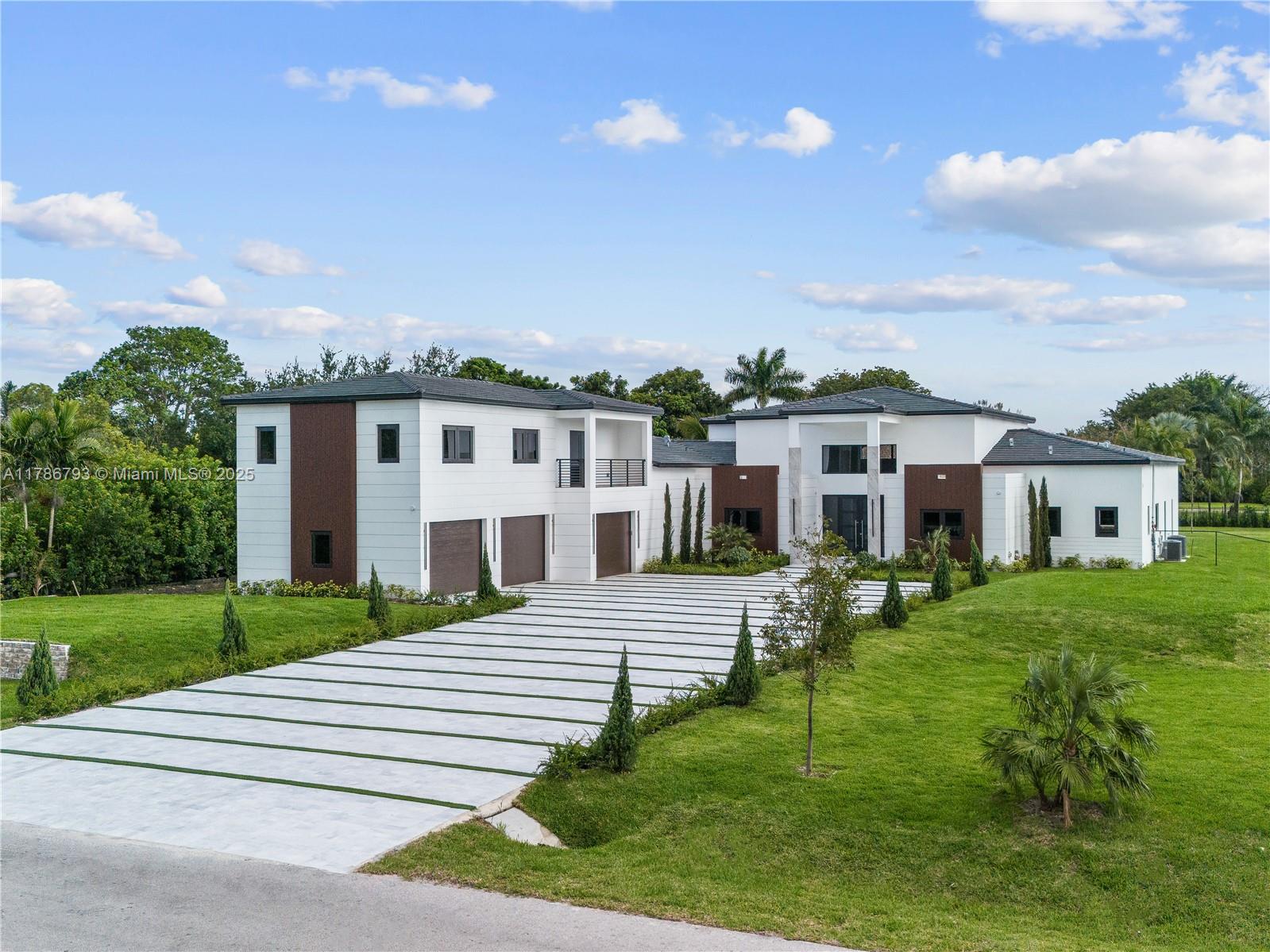 11570 NW 12th St
