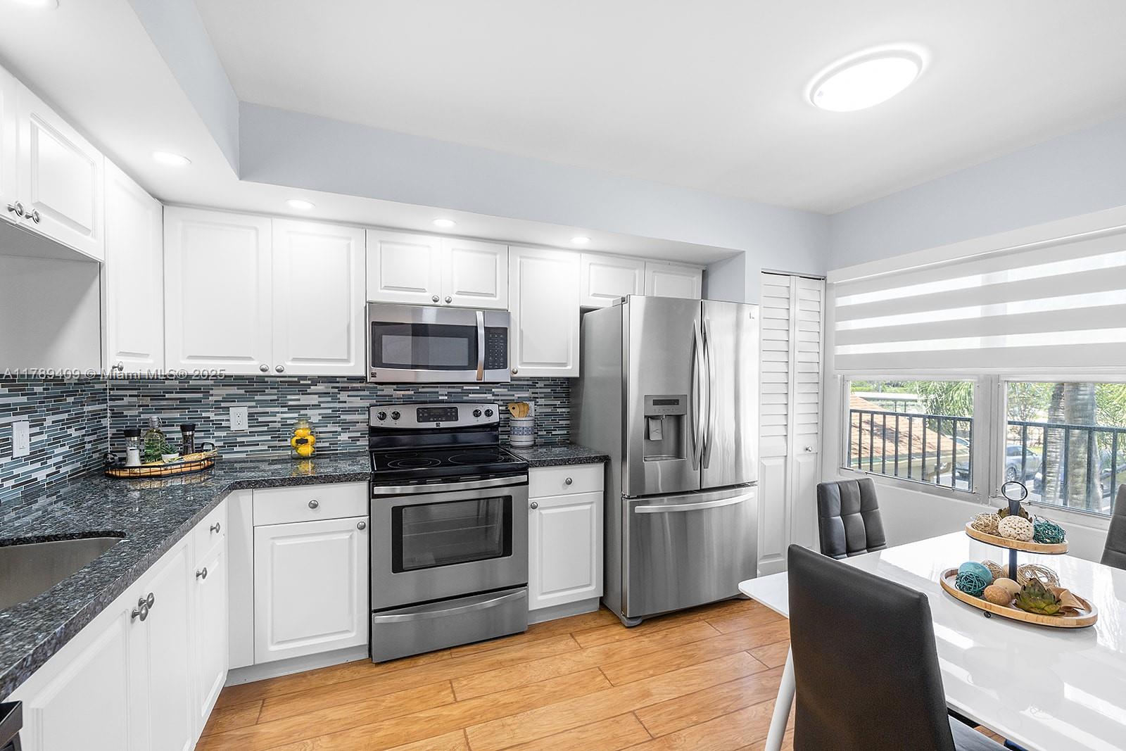 550 SW 138th Ave # 206K