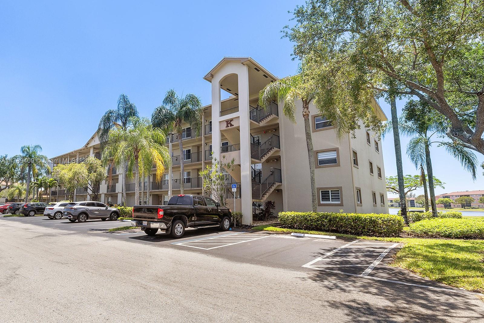 550 SW 138th Ave # 206K