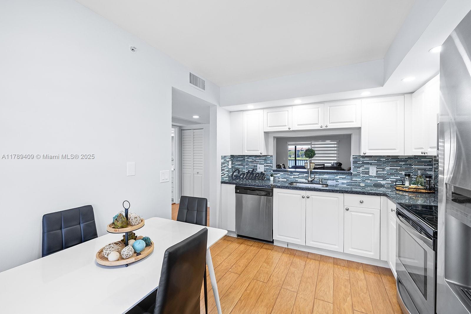 550 SW 138th Ave # 206K
