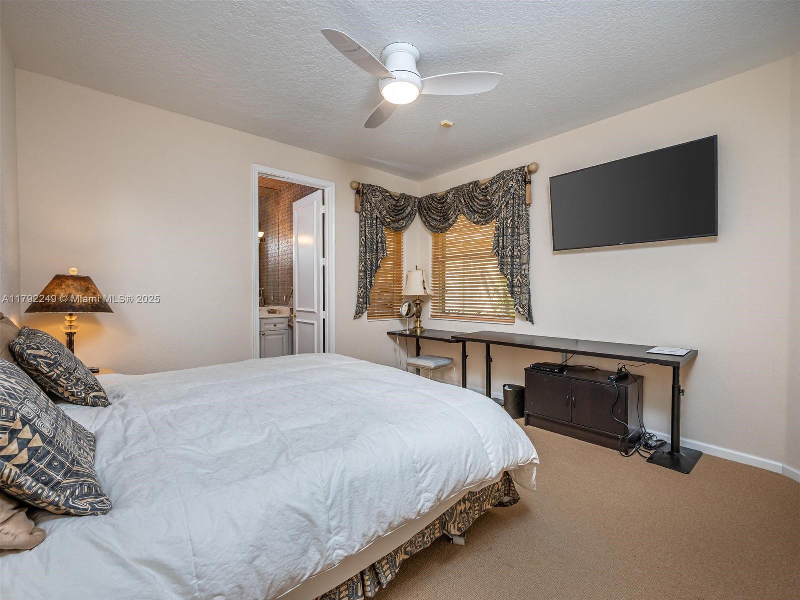 2456 Bay Isle Ct