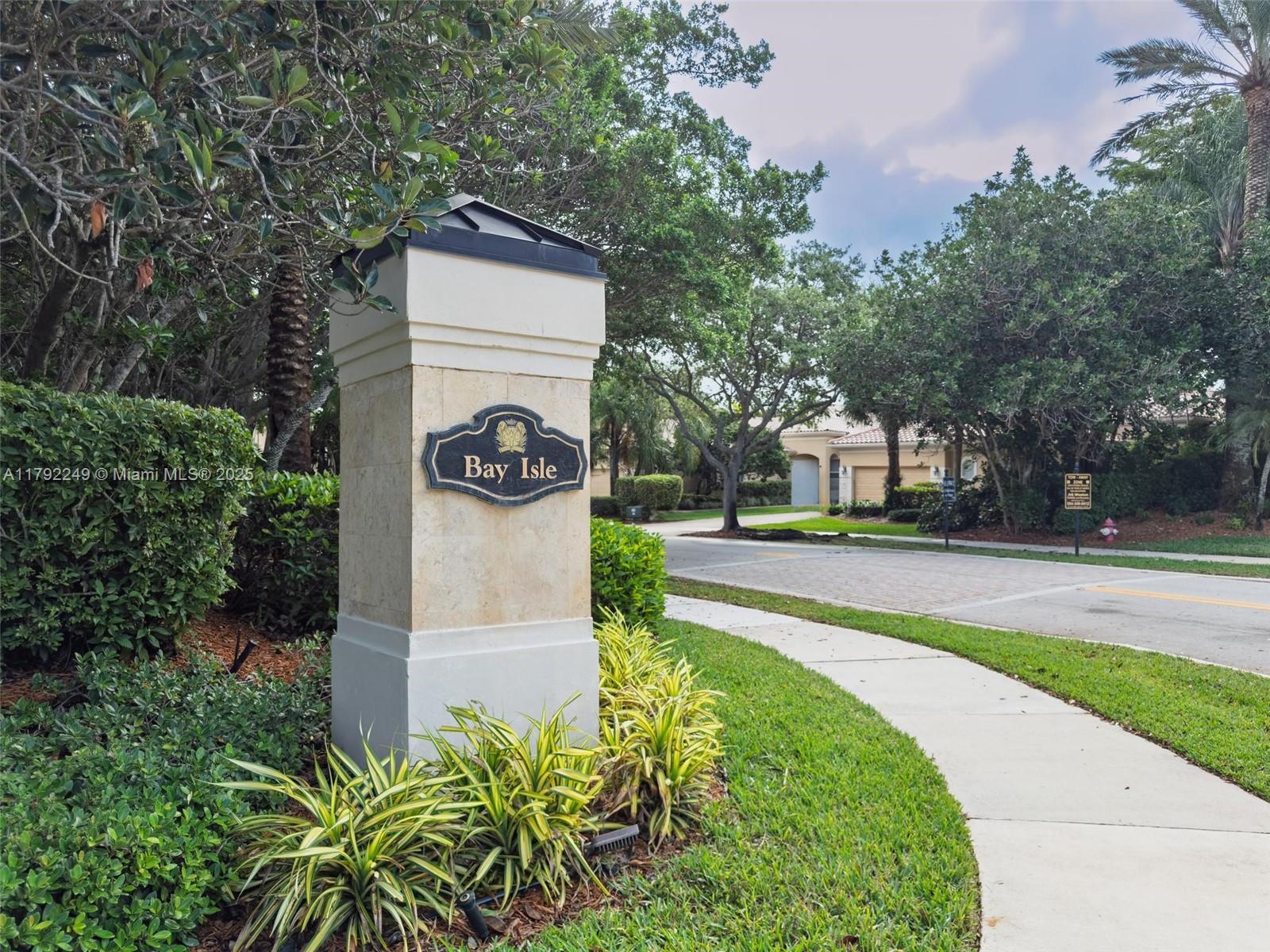 2456 Bay Isle Ct
