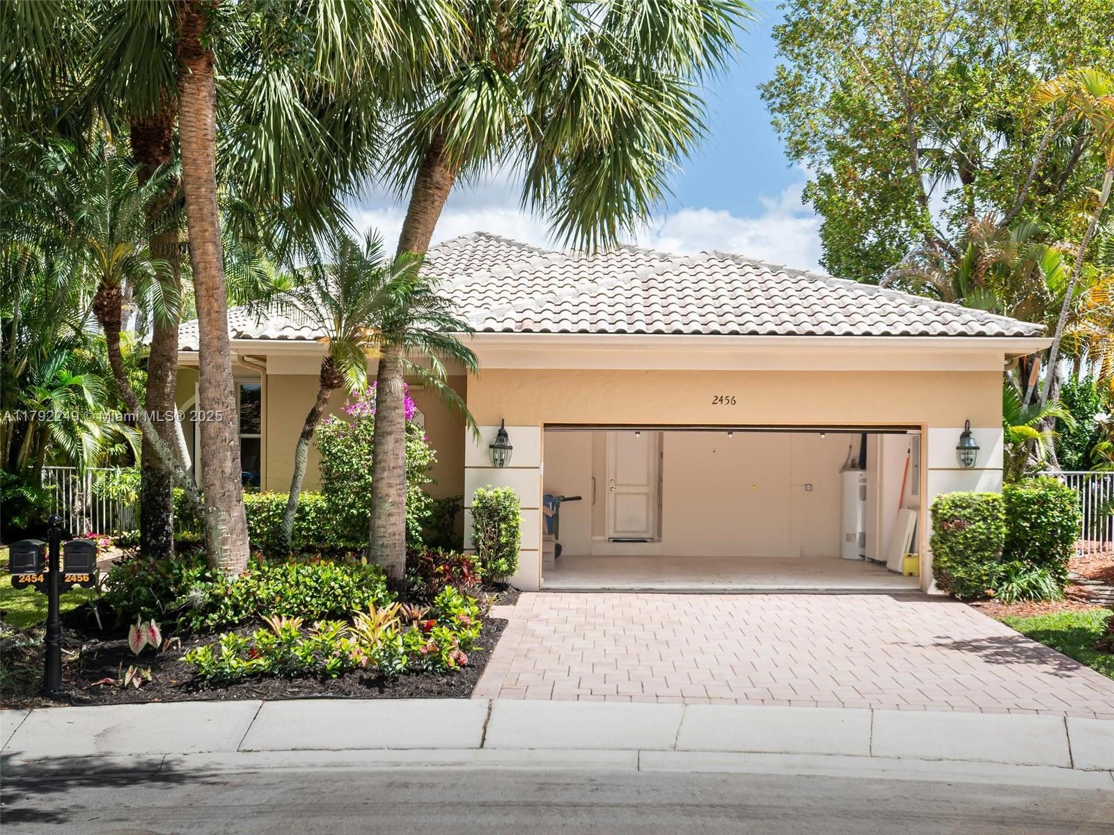 2456 Bay Isle Ct