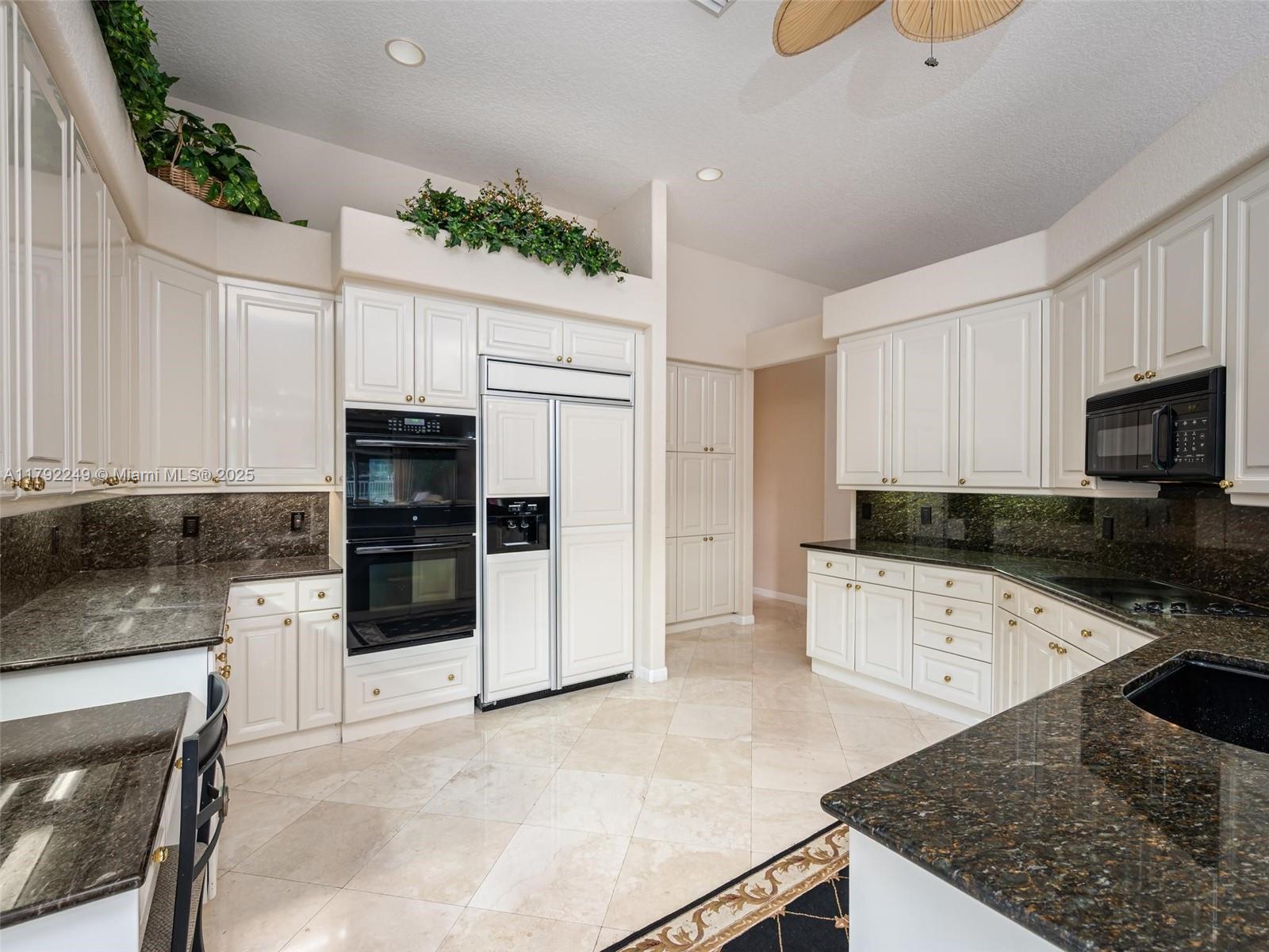 2456 Bay Isle Ct
