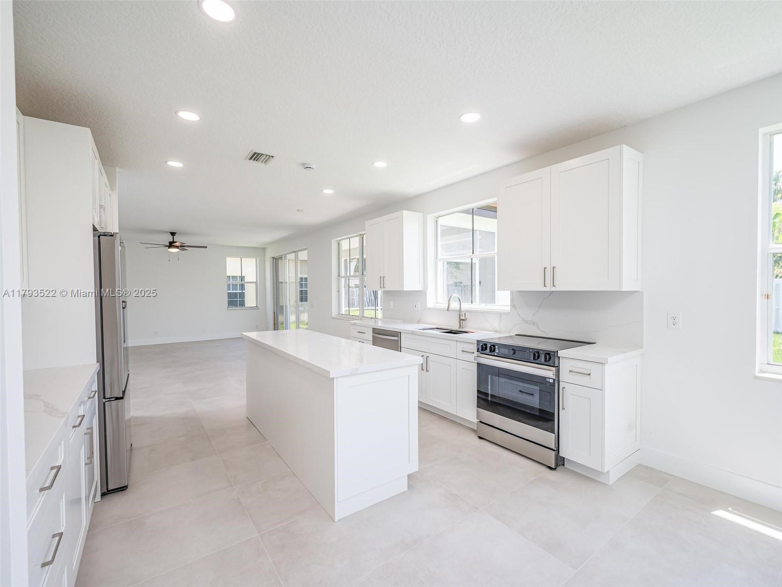 1128 Hidden Valley Way