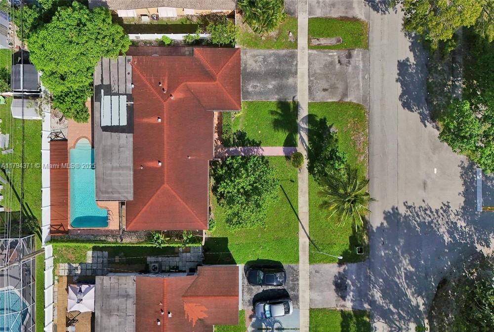 700 NW 76th Ave