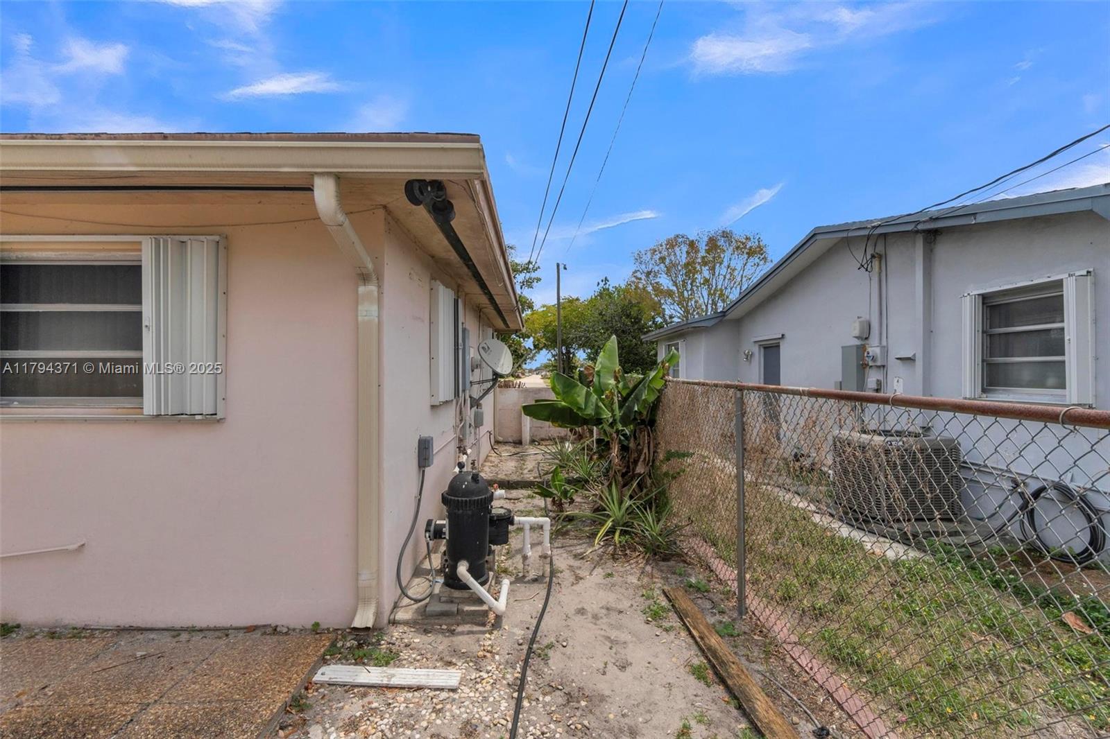 700 NW 76th Ave