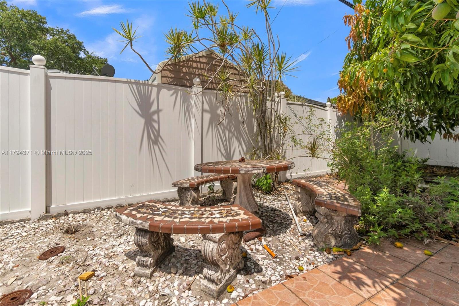700 NW 76th Ave