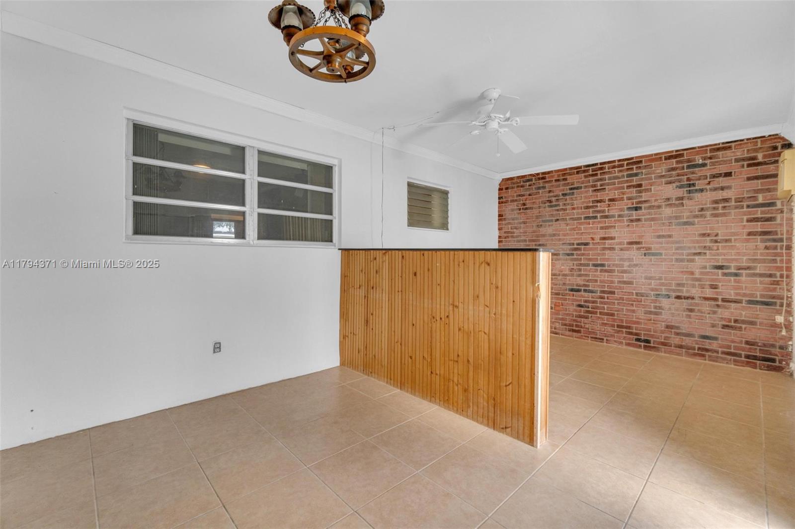700 NW 76th Ave