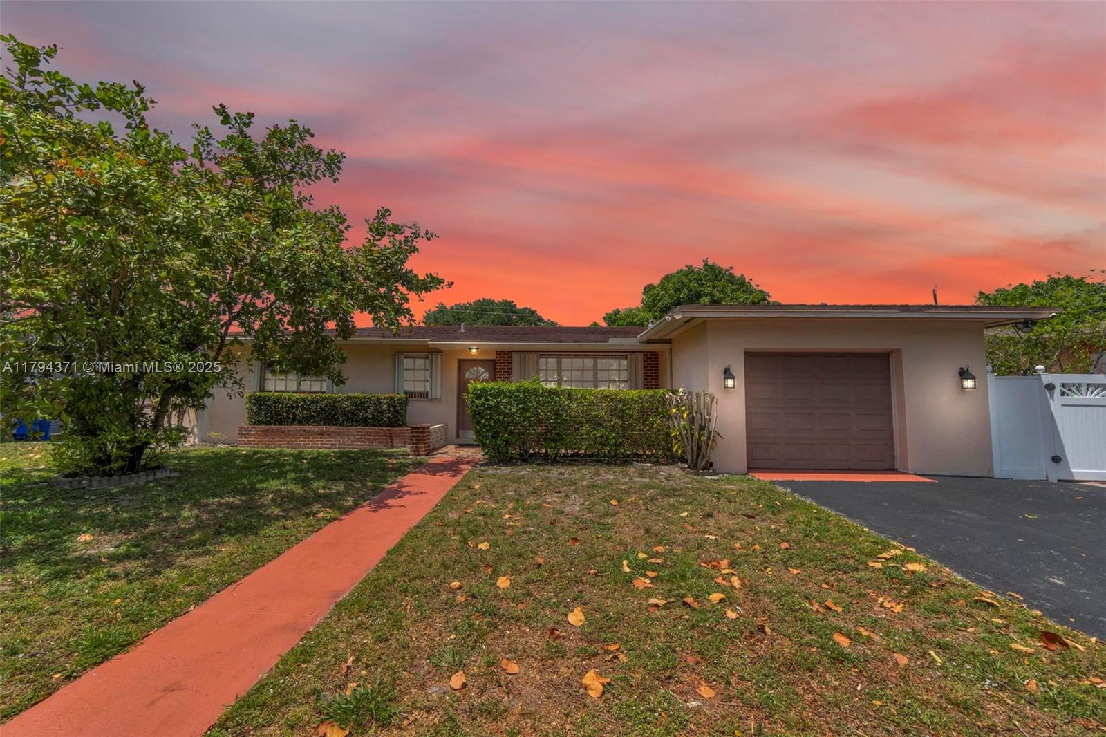 700 NW 76th Ave