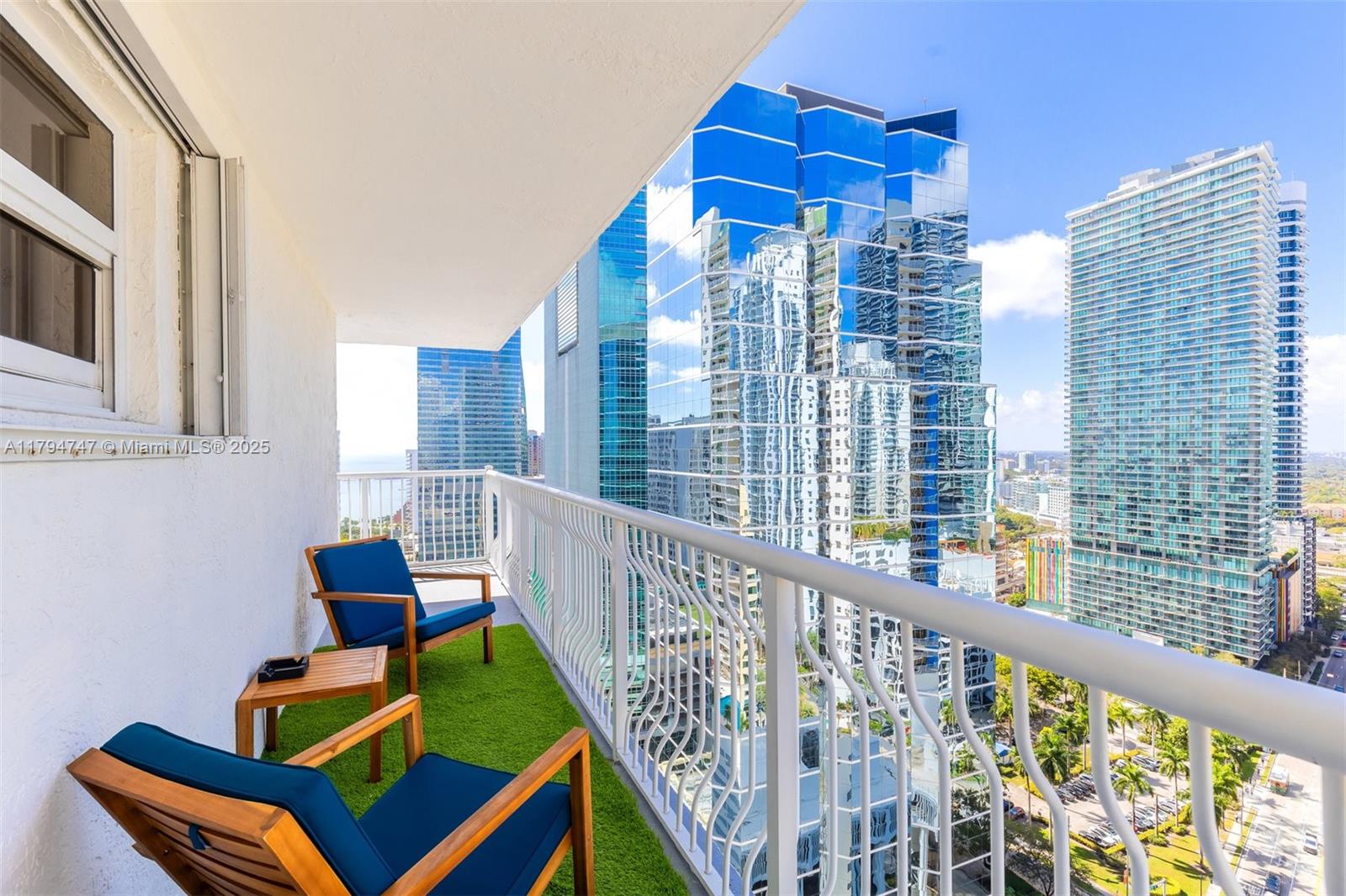 1200 Brickell Bay Dr # 2923