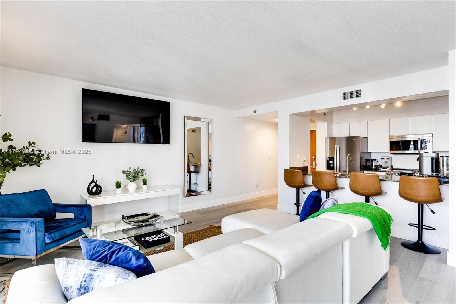 1200 Brickell Bay Dr # 2923