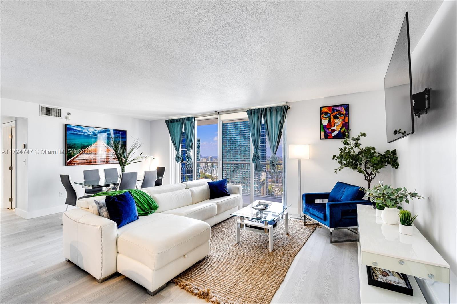 1200 Brickell Bay Dr # 2923