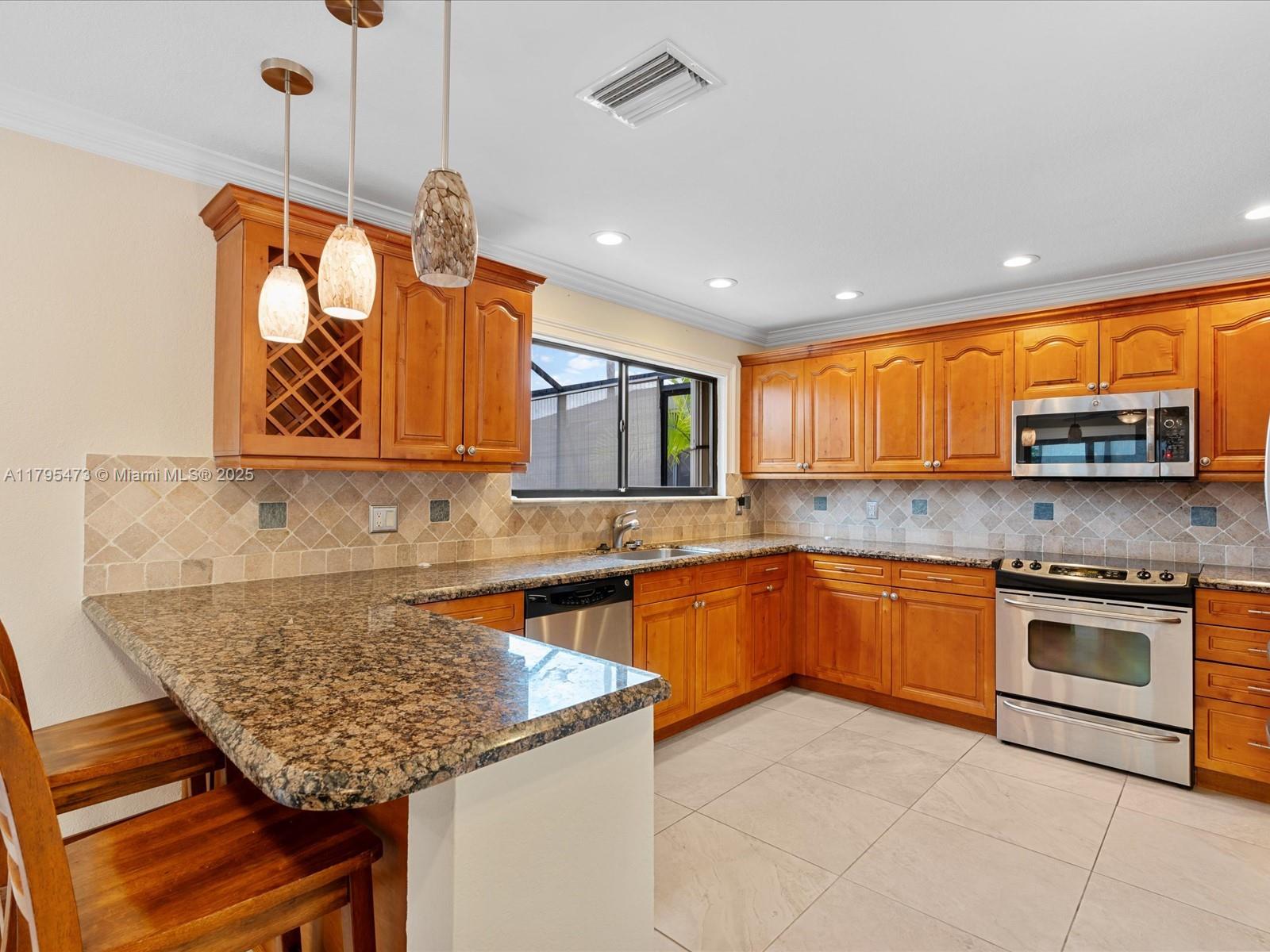 4150 NW 6th St
