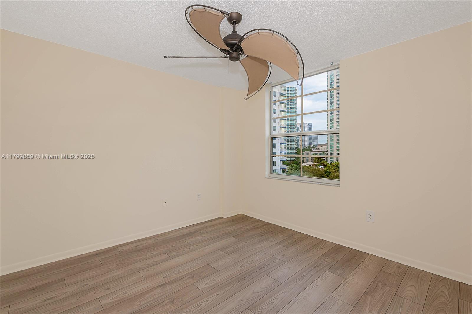 520 SE 5th Ave # 2606