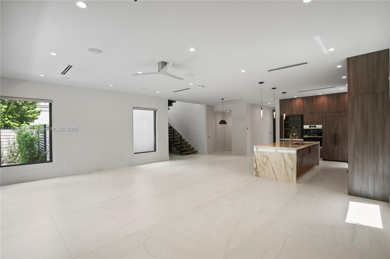 739 NE 17th Way # 0