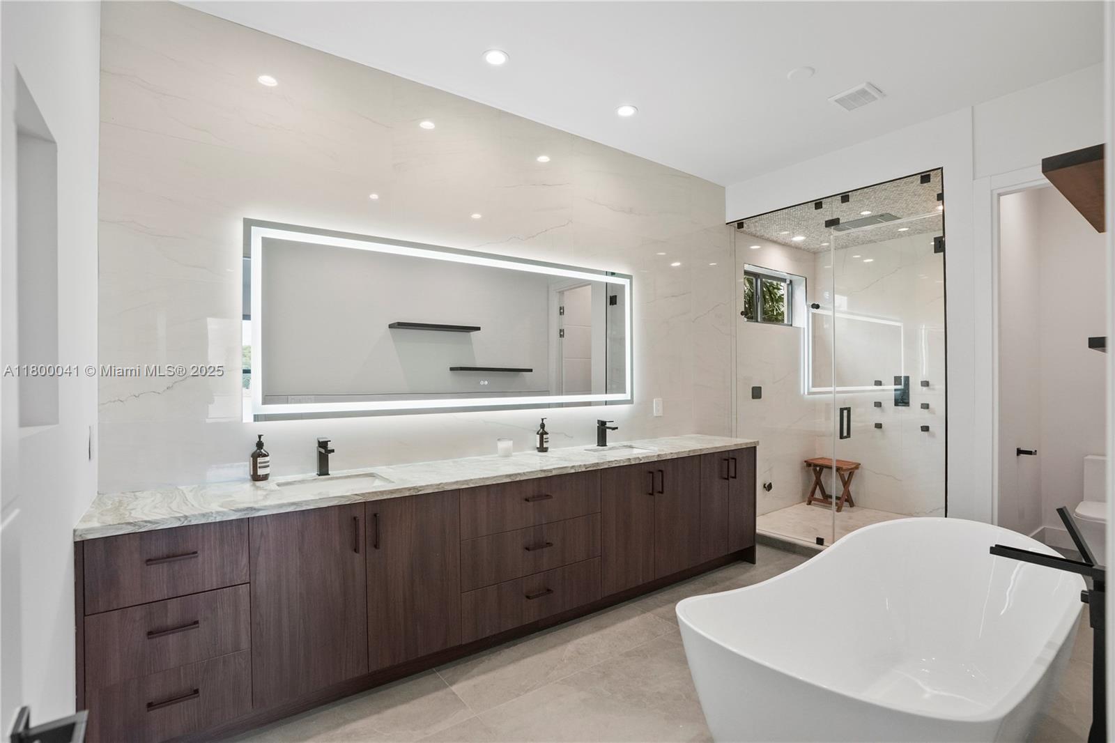 739 NE 17th Way # 0