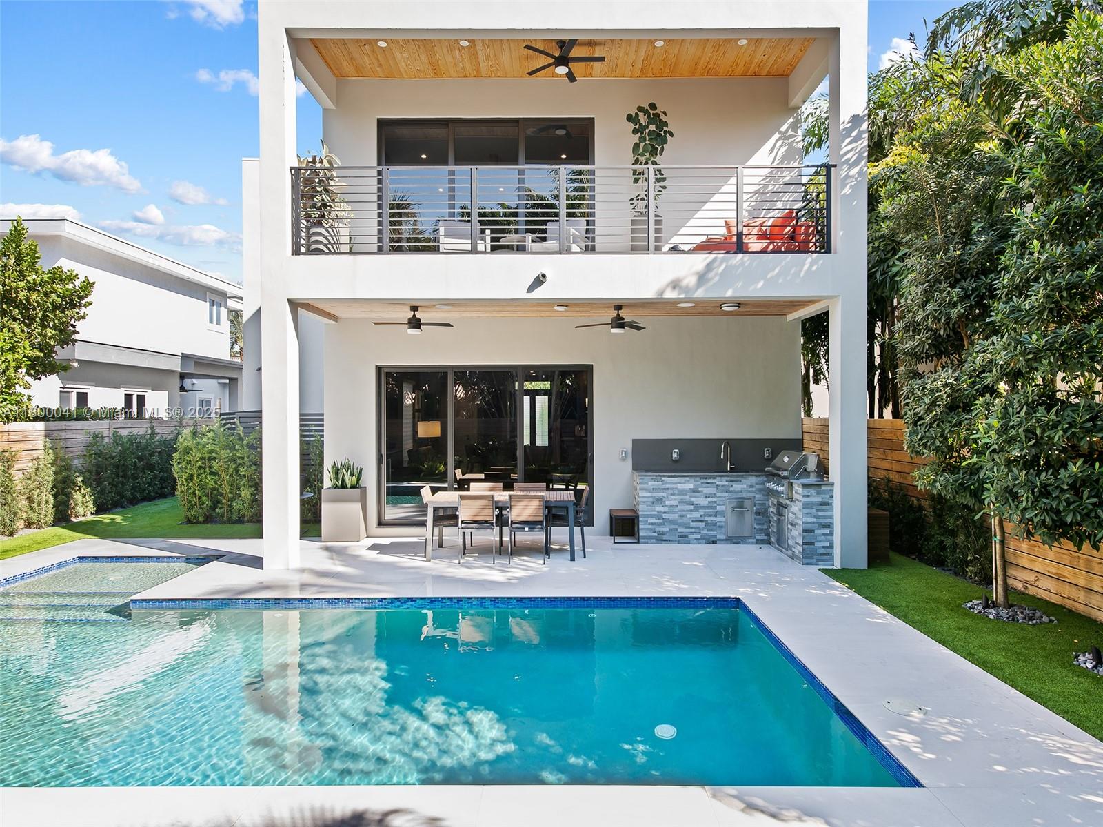 739 NE 17th Way # 0