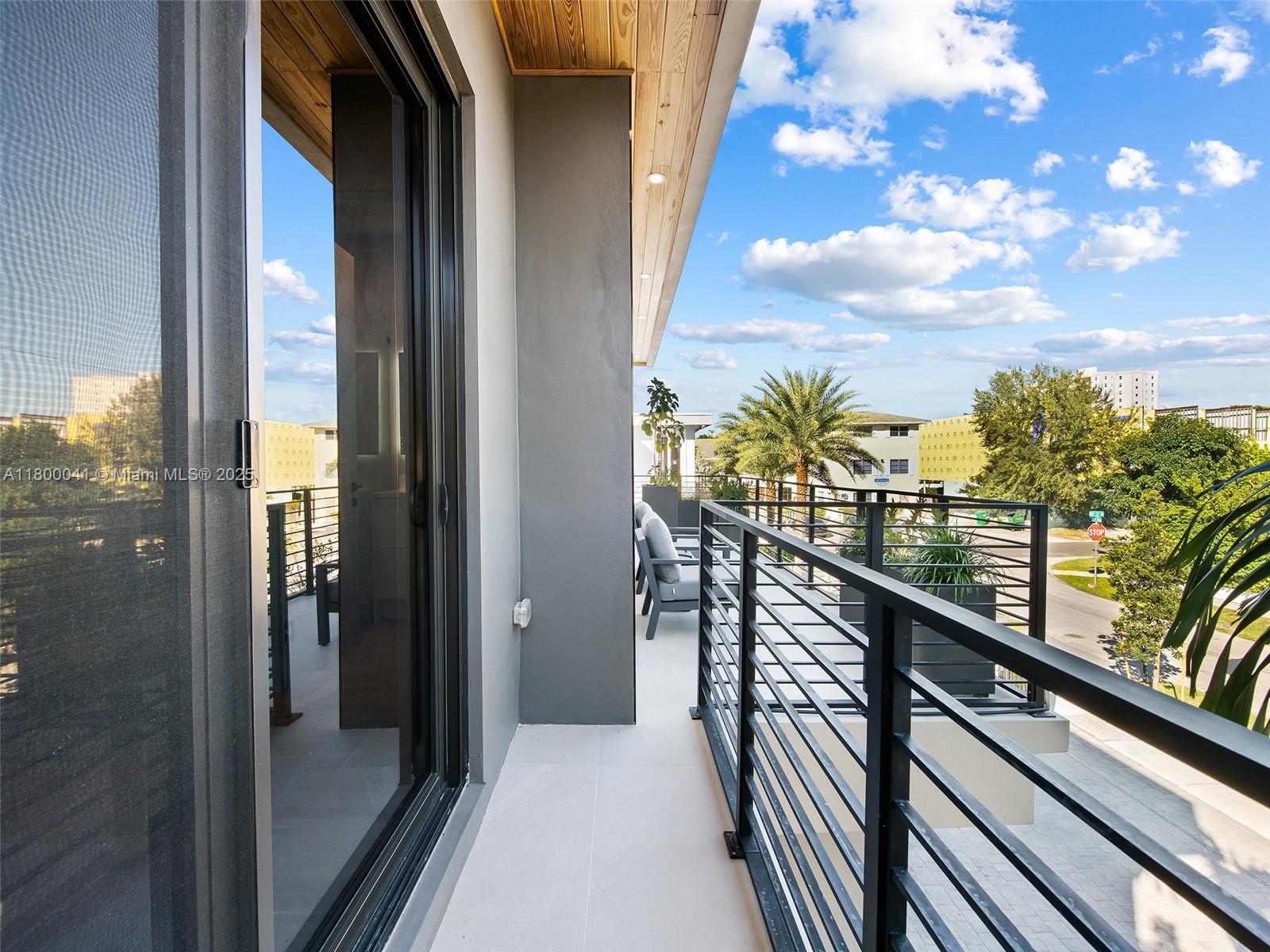 739 NE 17th Way # 0