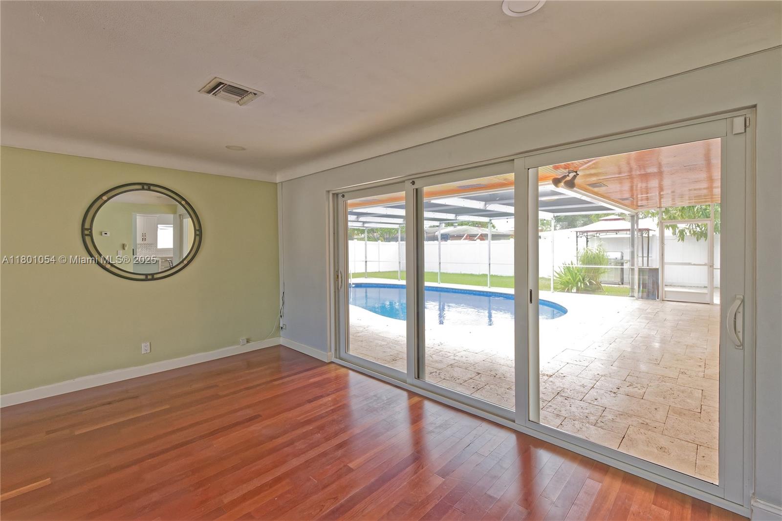 5261 NE 18th Ter