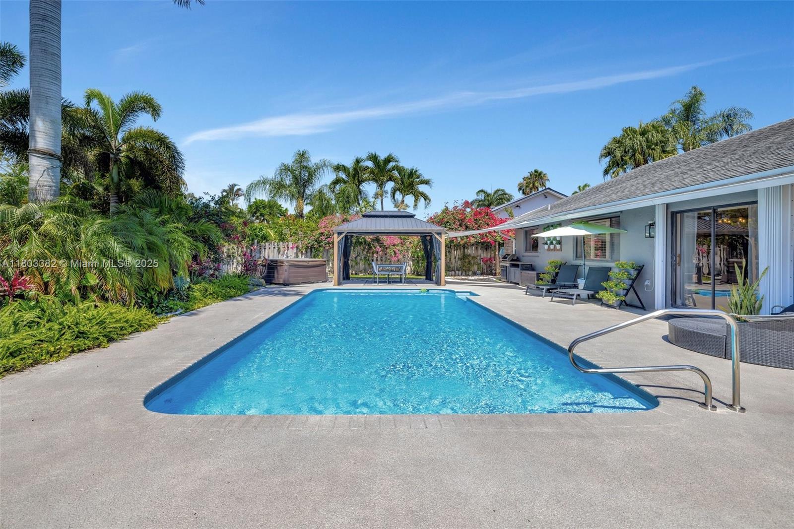 7850 NW 53rd Ct