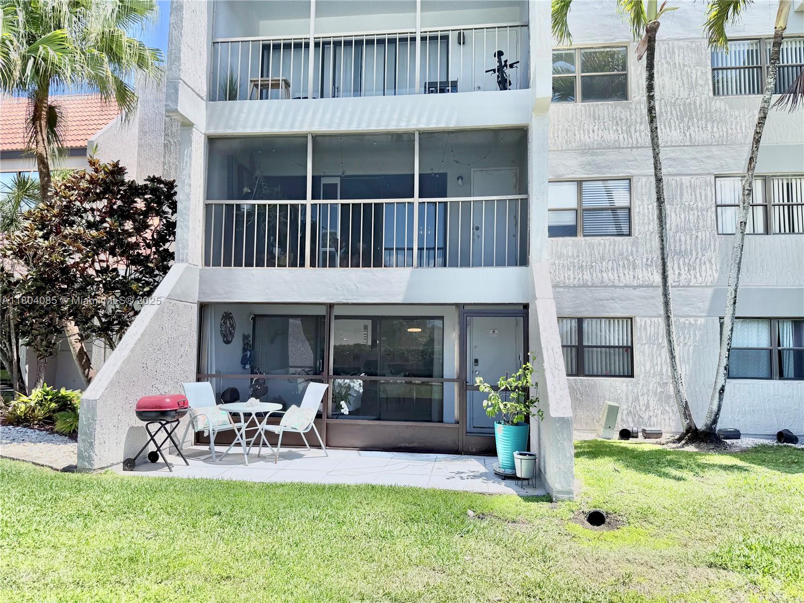 230 Lakeview Dr # 102