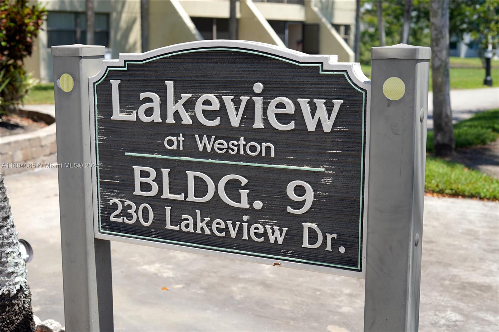230 Lakeview Dr # 102