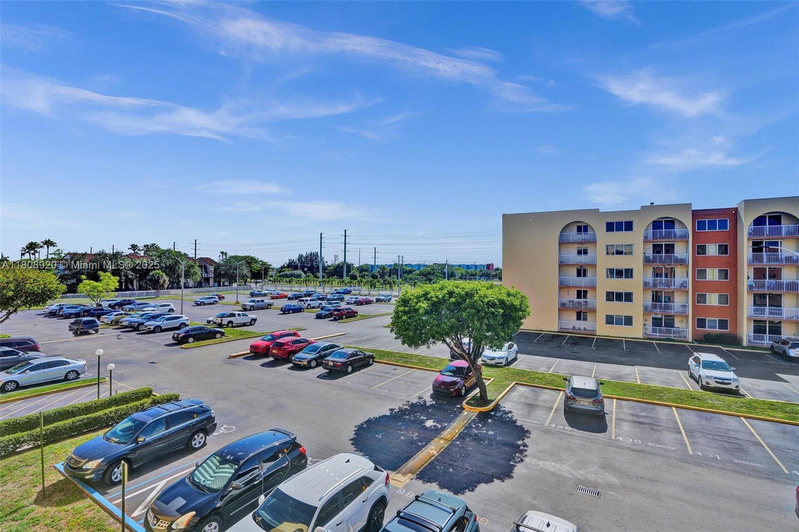 7000 NW 186th St # 318 Unit: 4-318