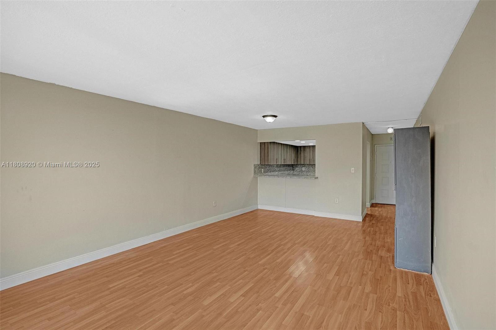 7000 NW 186th St # 318 Unit: 4-318