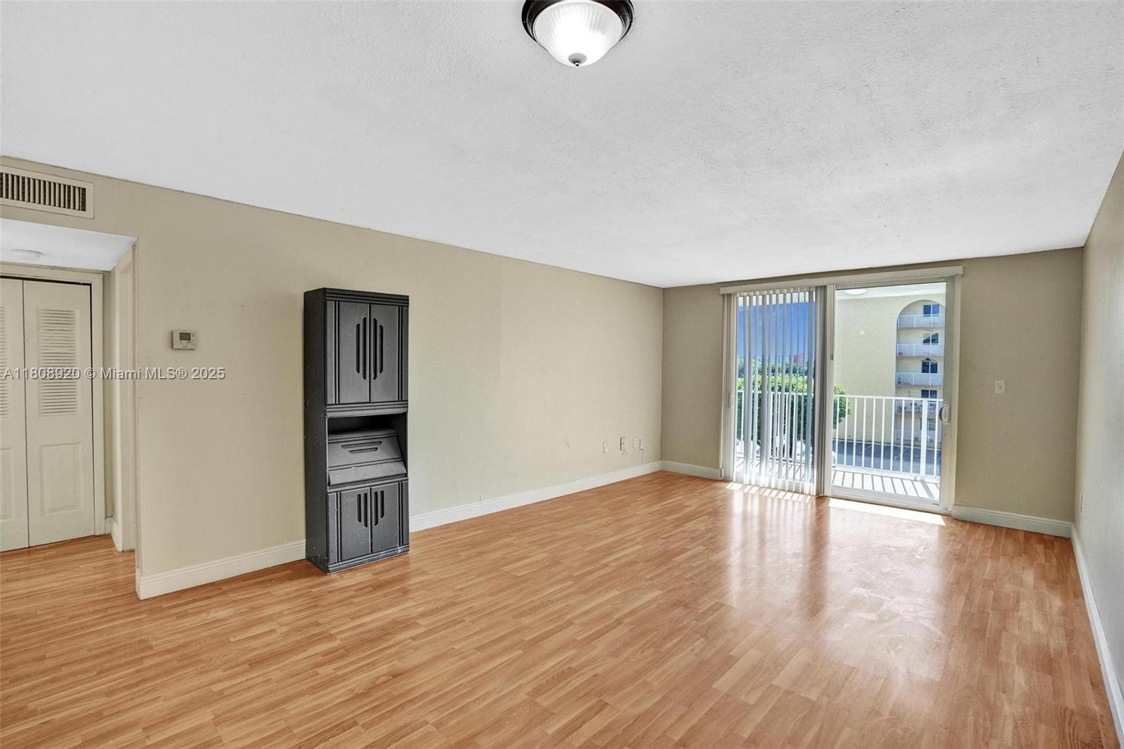 7000 NW 186th St # 318 Unit: 4-318