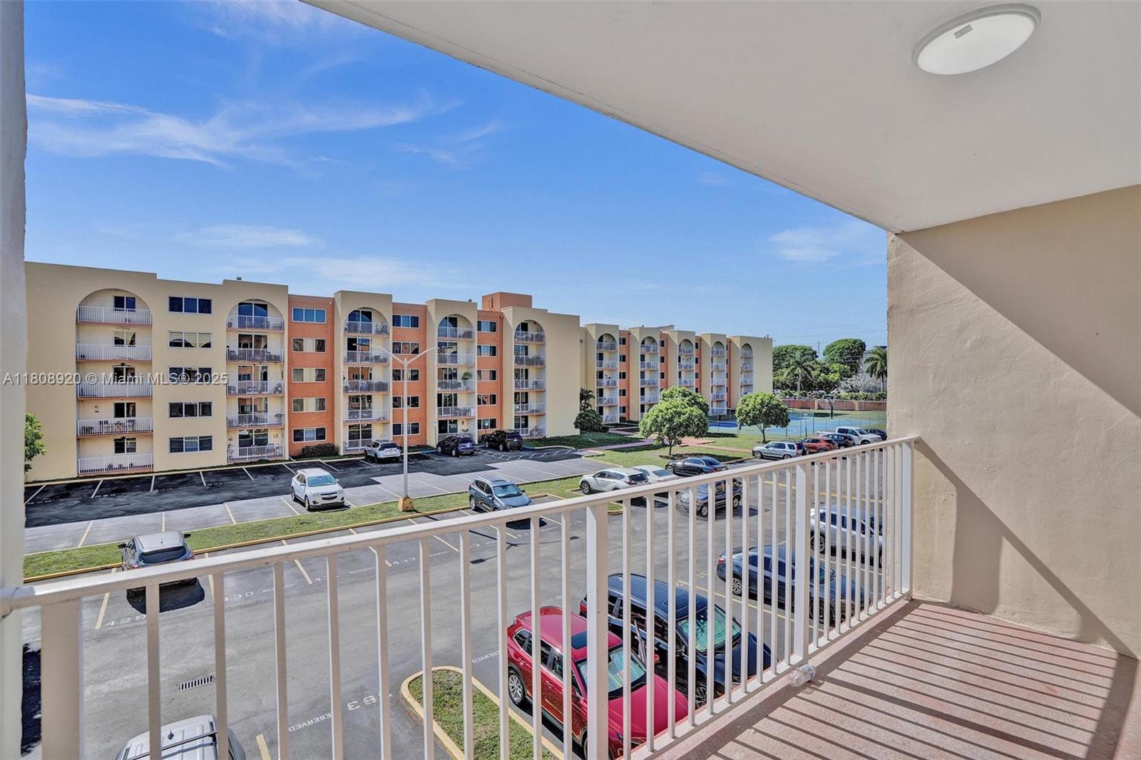 7000 NW 186th St # 318 Unit: 4-318
