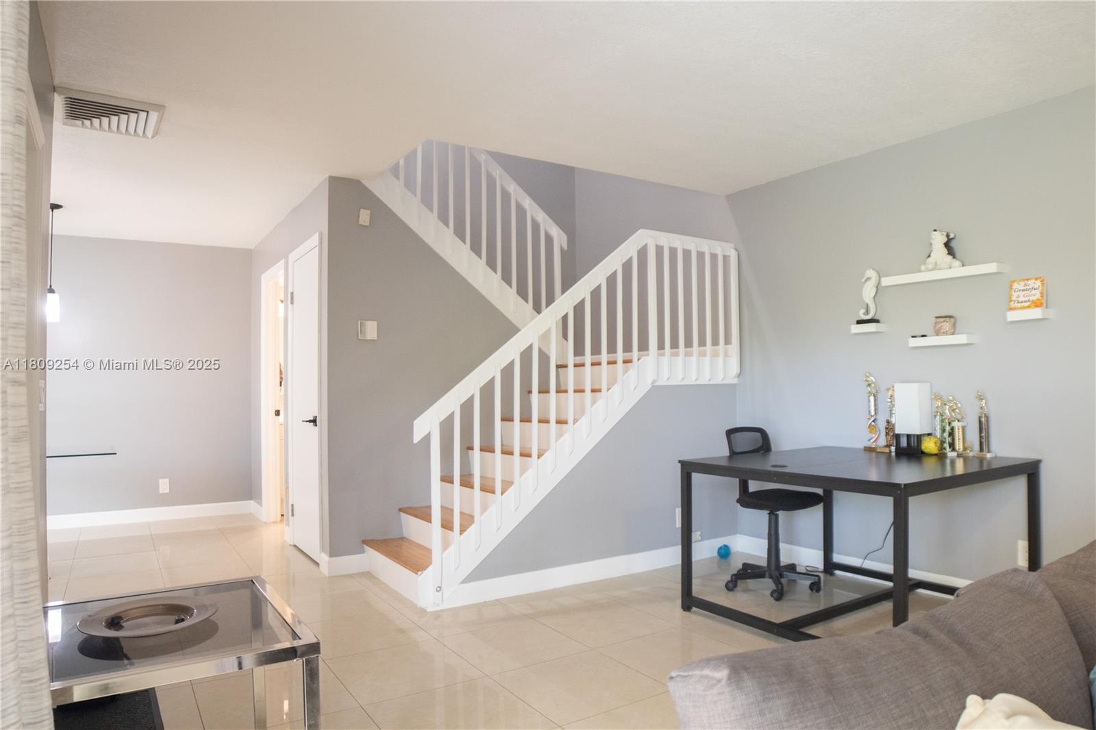 726 NW 98th Cir