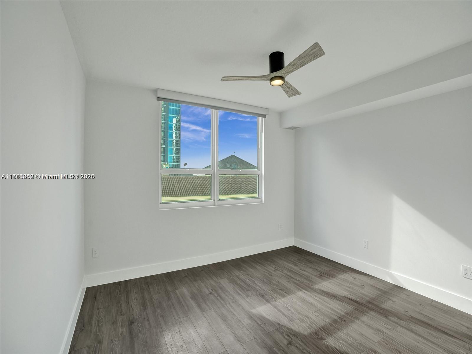 350 SE 2nd St # 1520