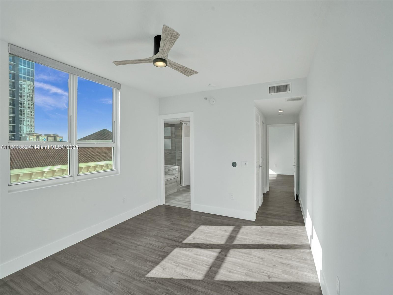 350 SE 2nd St # 1520