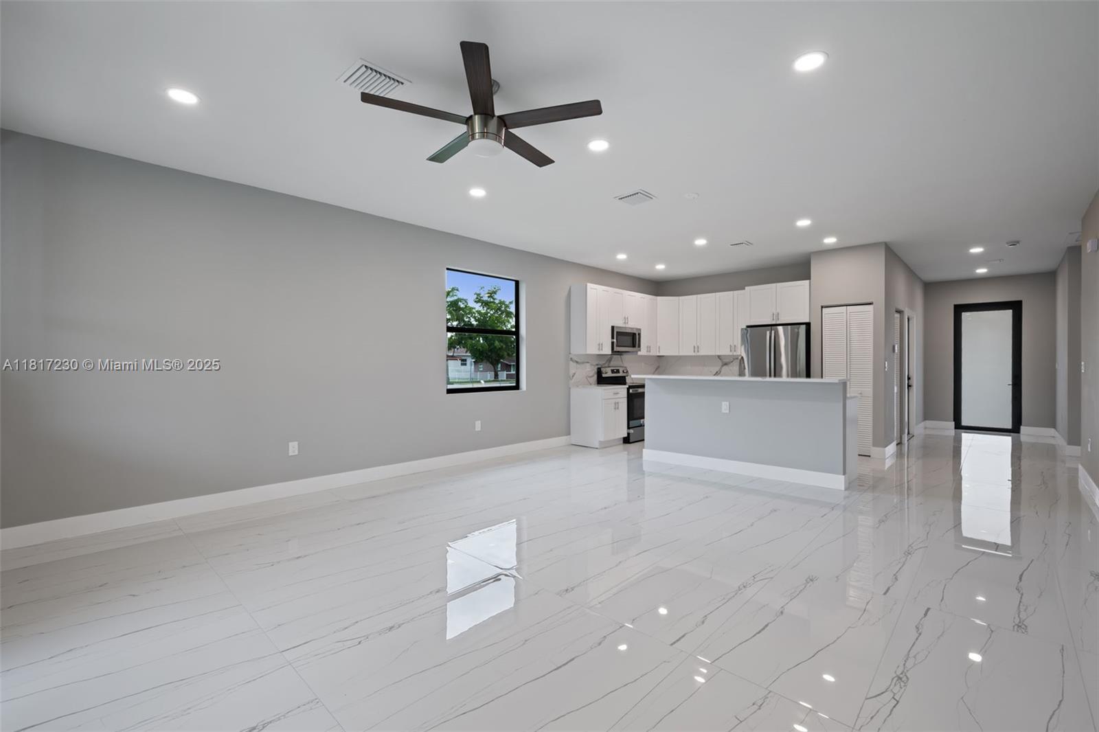 2884 NW 8th Ct