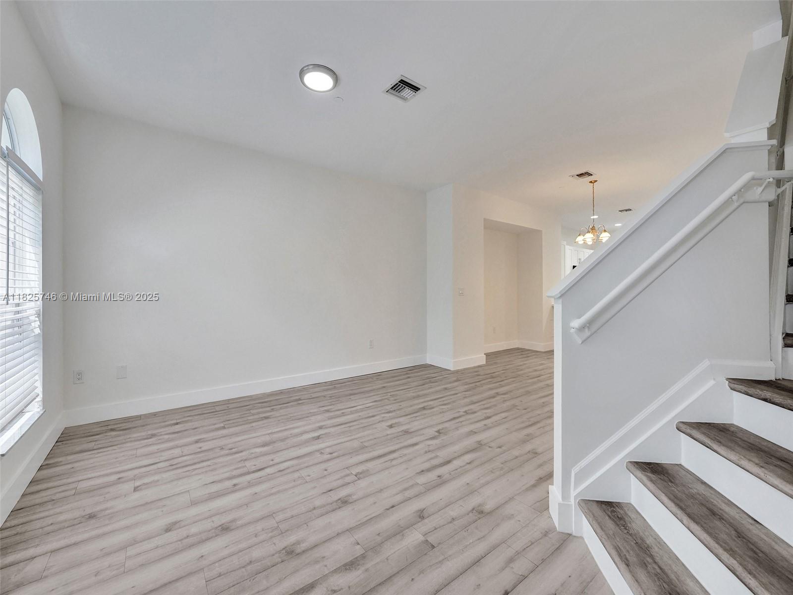 1033 NE 17th Way # 904