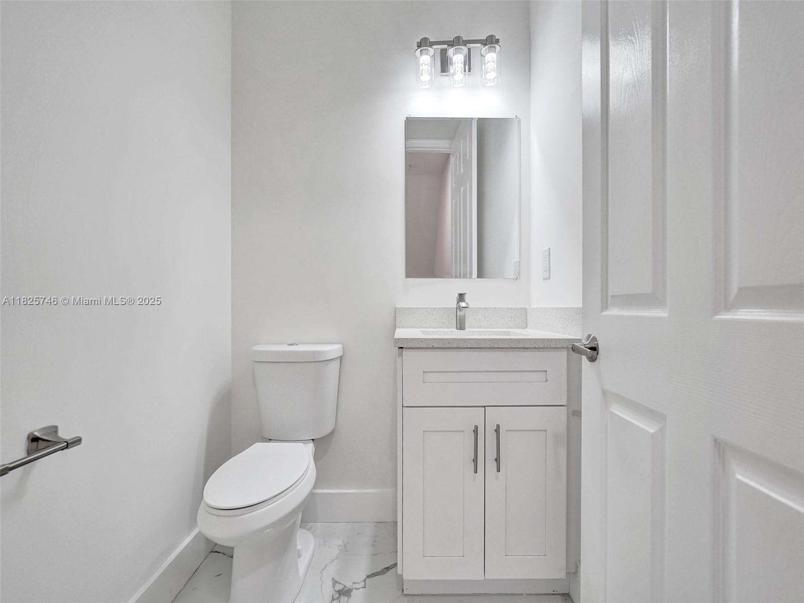1033 NE 17th Way # 904