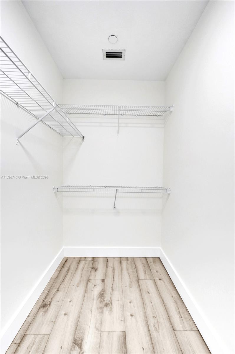 1033 NE 17th Way # 904