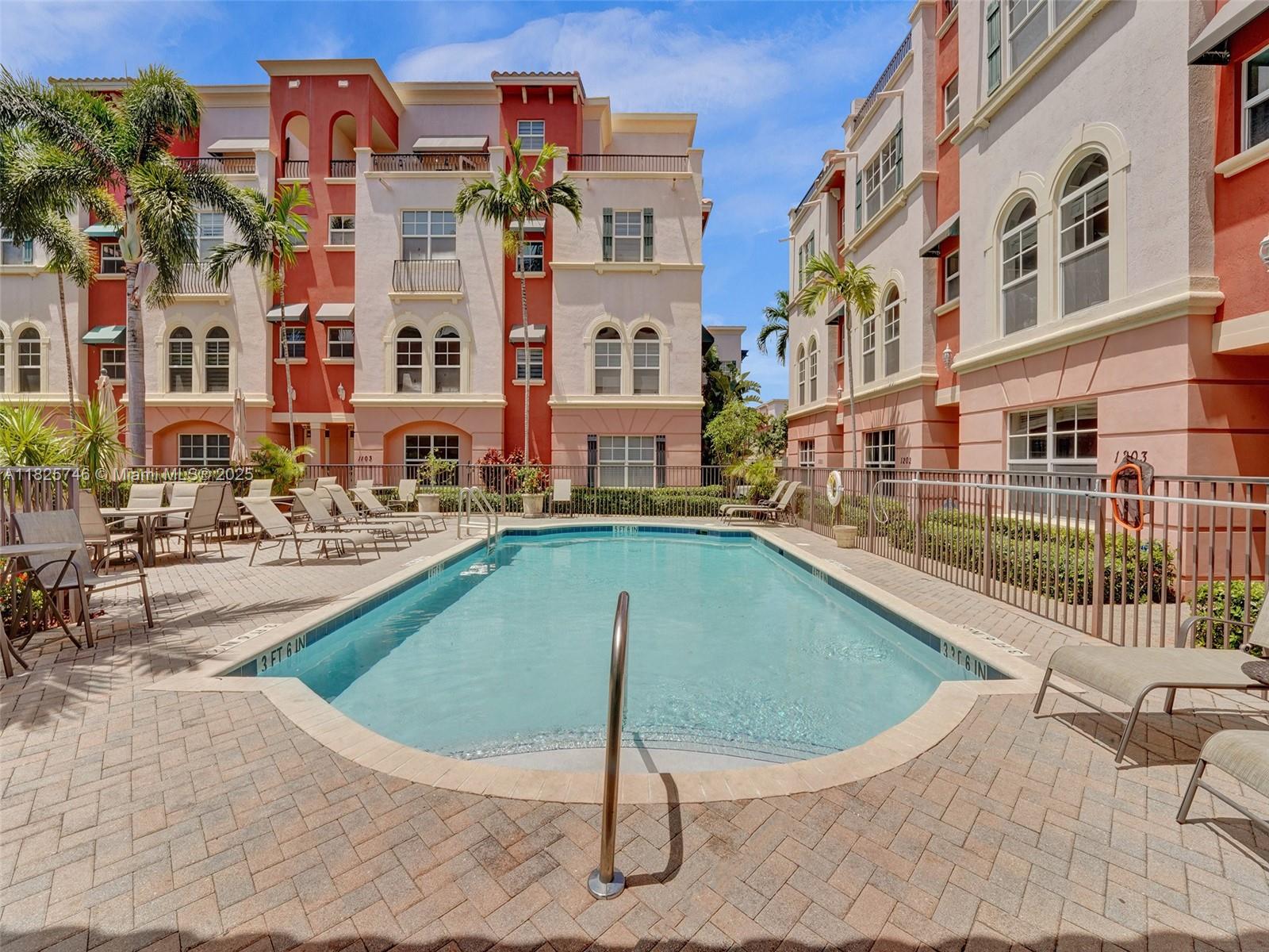 1033 NE 17th Way # 904