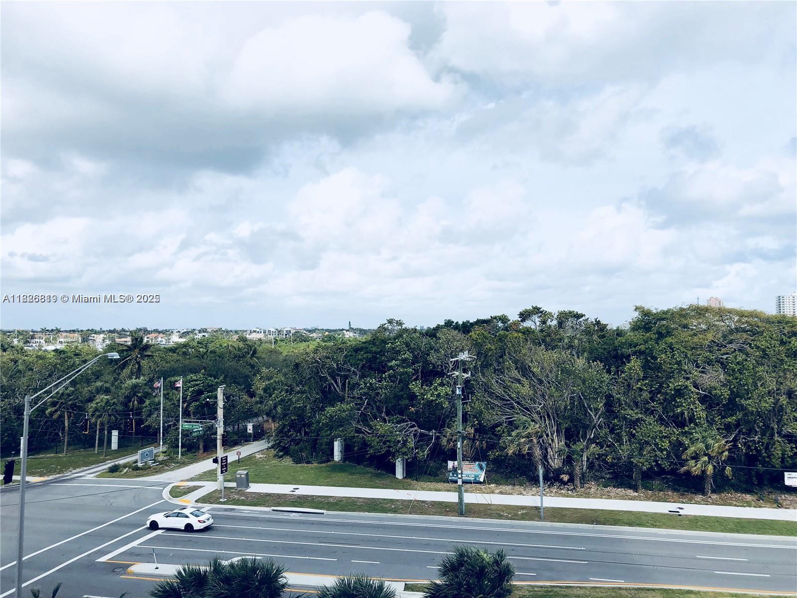 3000 E Sunrise Blvd # 5A