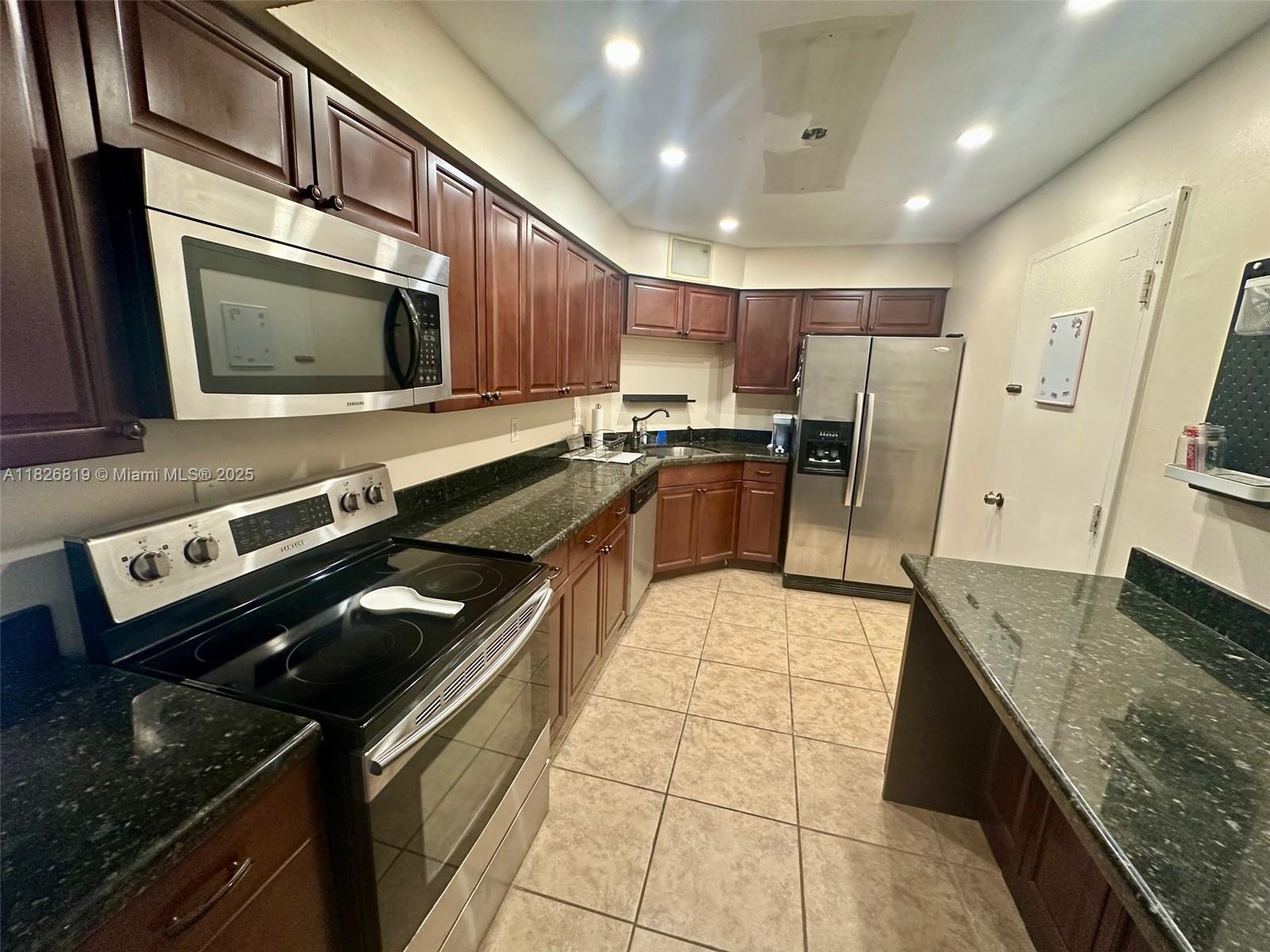 3000 E Sunrise Blvd # 5A