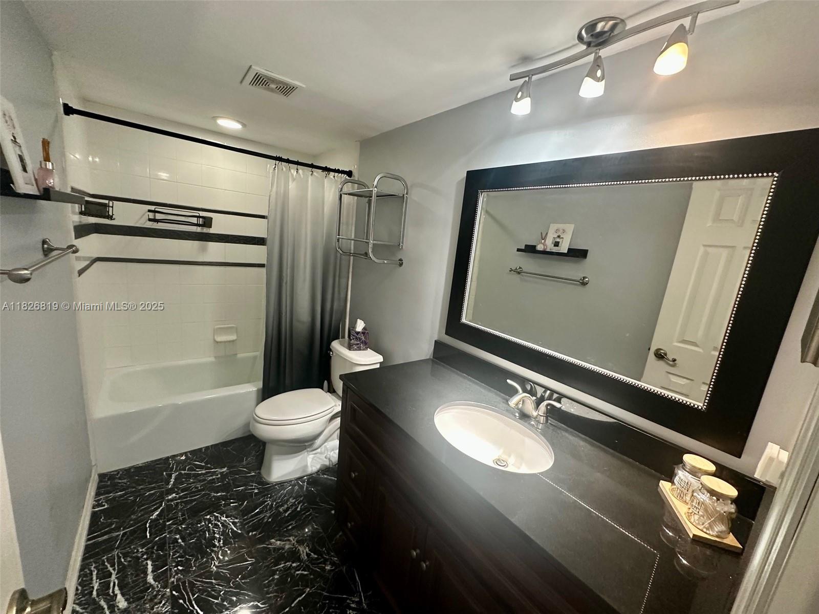 3000 E Sunrise Blvd # 5A
