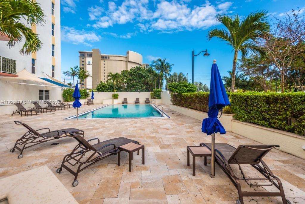 3000 E Sunrise Blvd # 5A