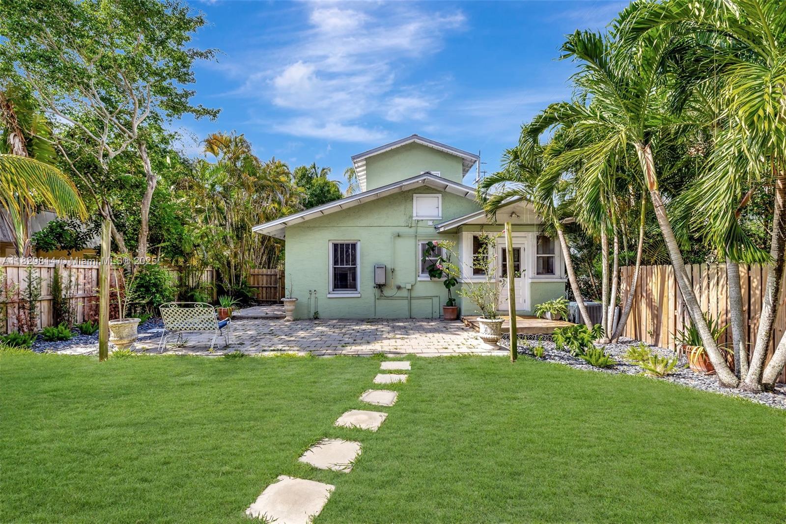 1031 SW 4th St