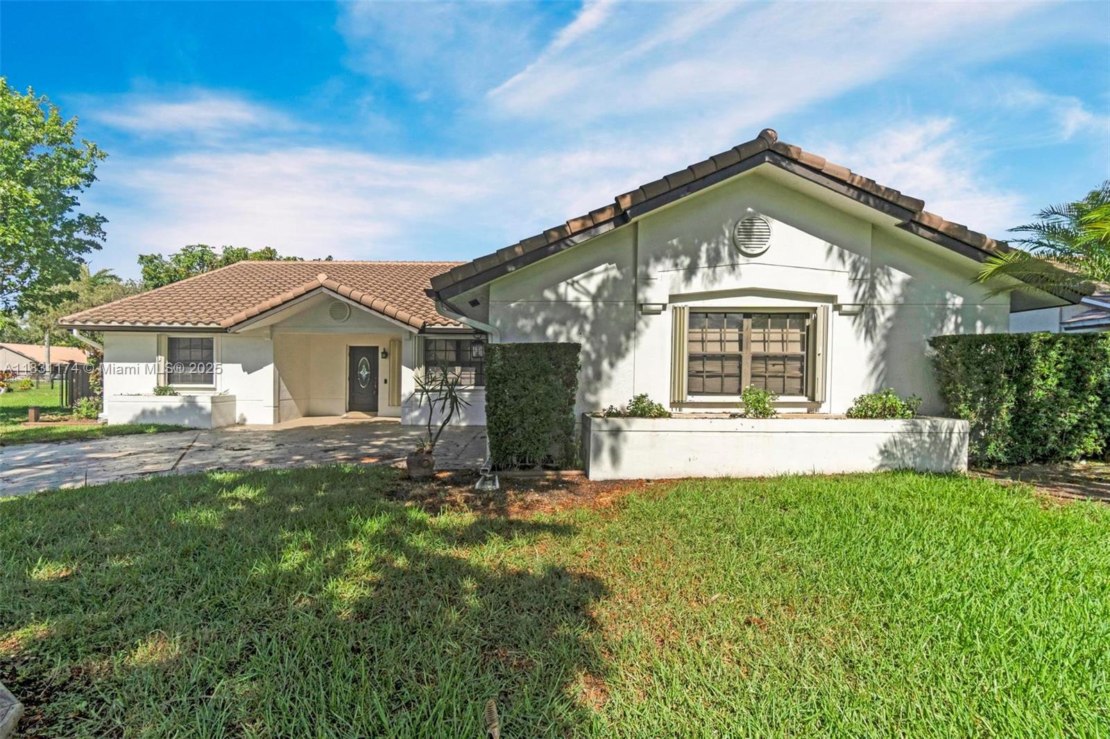5621 Carriage Ln