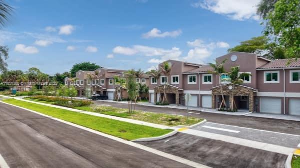 1563 NW 94th Way # 9