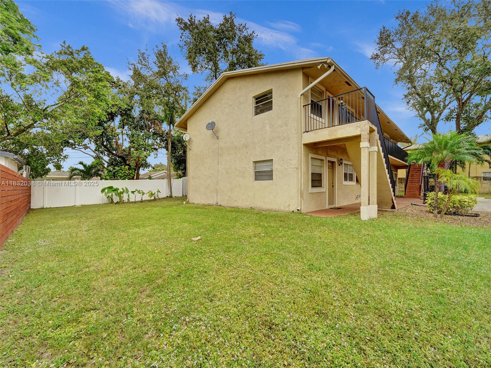 1101 W Prospect Rd # 3
