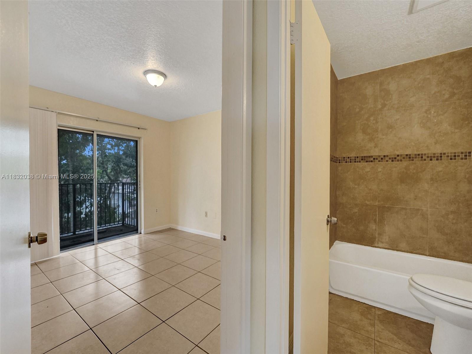 1101 W Prospect Rd # 3